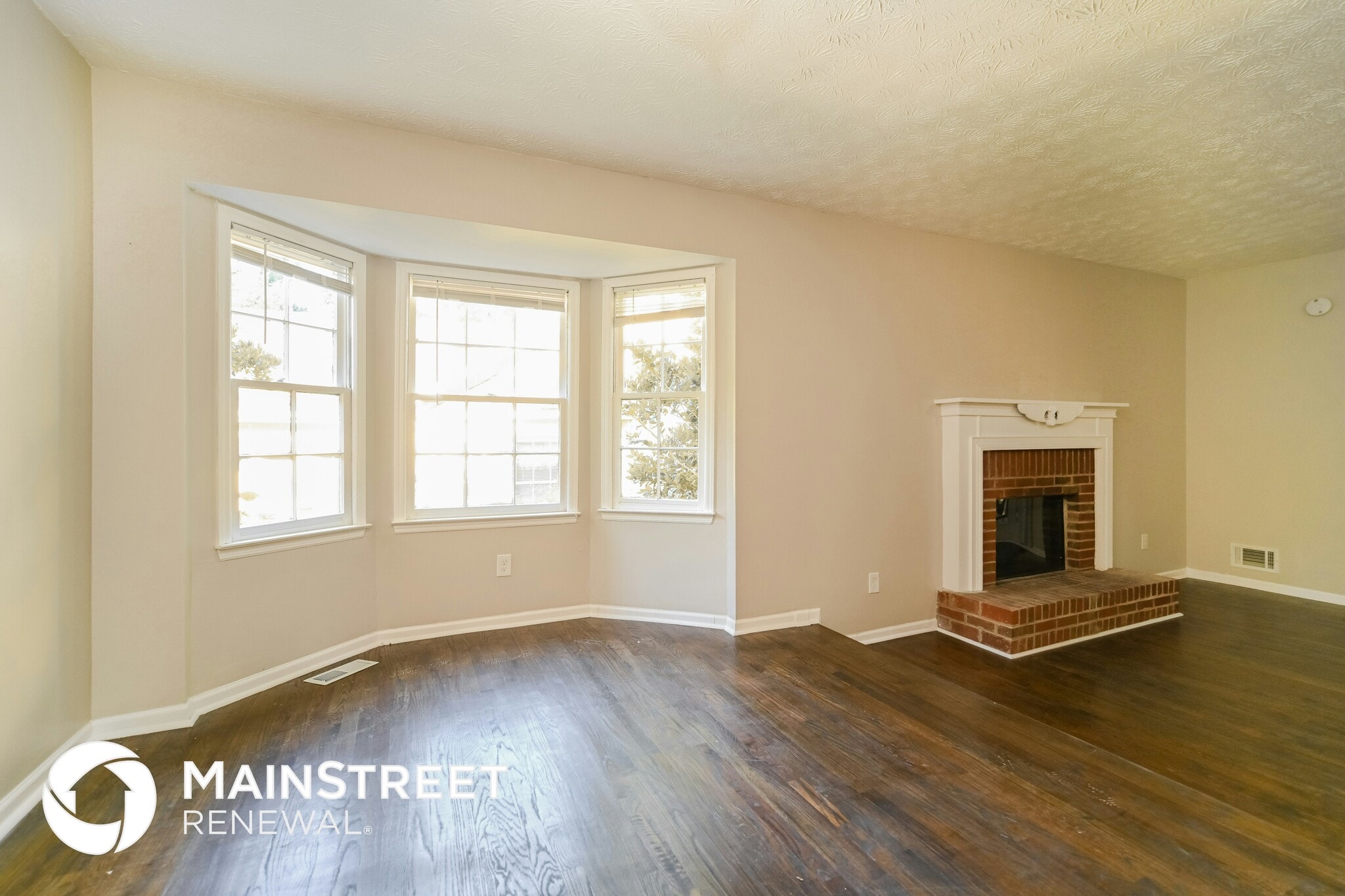Building Photo - 801 Redland Dr