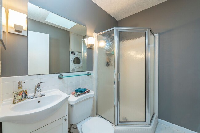 Building Photo - West Asheville Rental! Co-housing Development