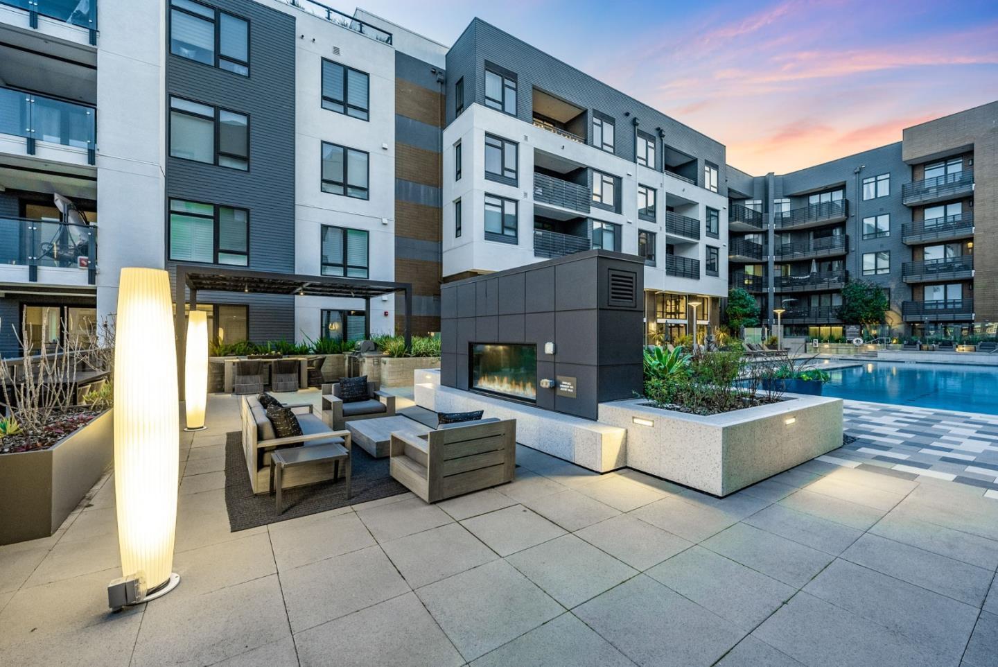 Building Photo - 3578 Rambla Pl