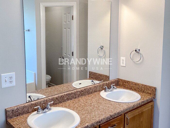 Building Photo - 5877 Pecan Grove