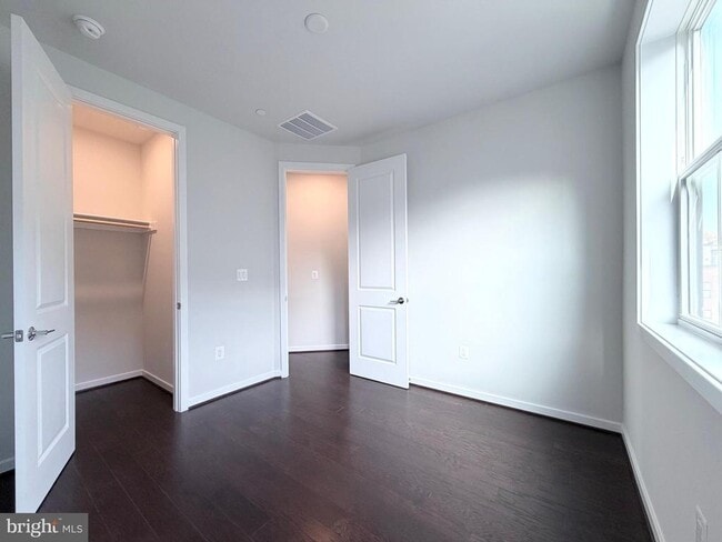 Building Photo - 11924 Caravelle Lp