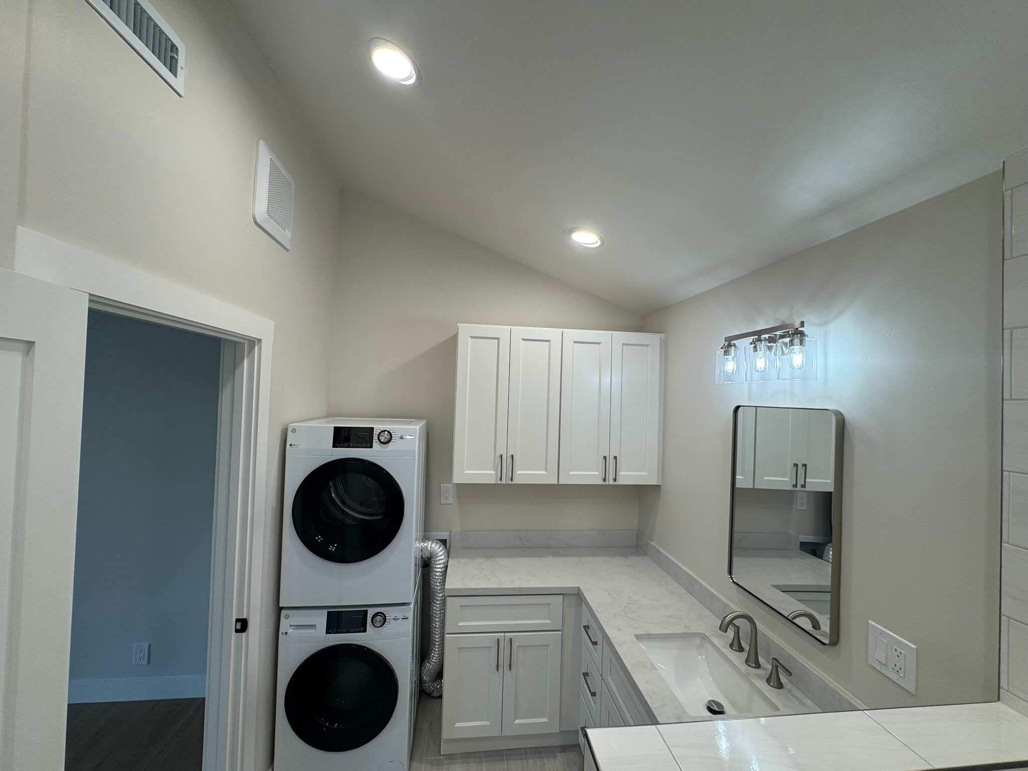 Primary Bath & Launrdry - 3185 Oriole Dr