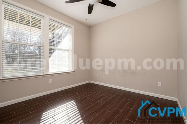 Building Photo - 117 Merlot St