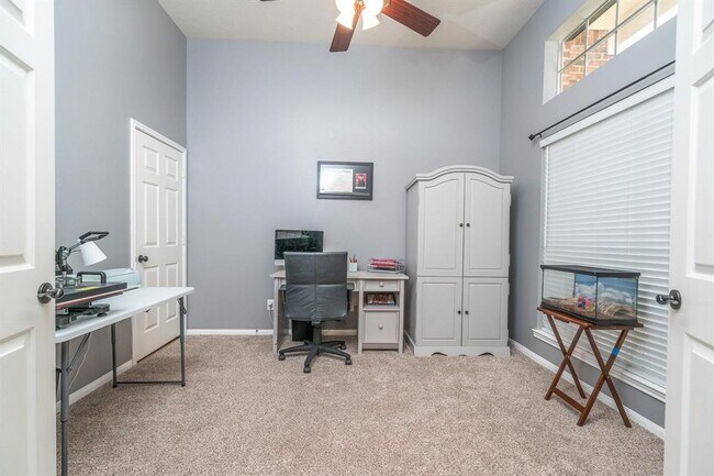 Building Photo - 3208 Ivory Pointe Dr