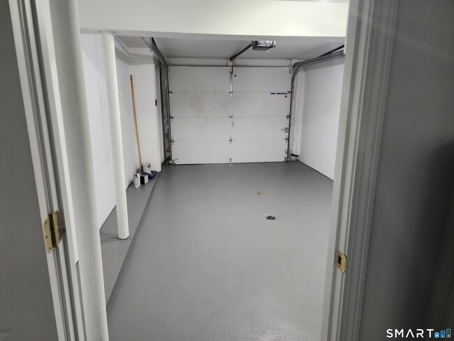 Building Photo - 71 Towne House Rd