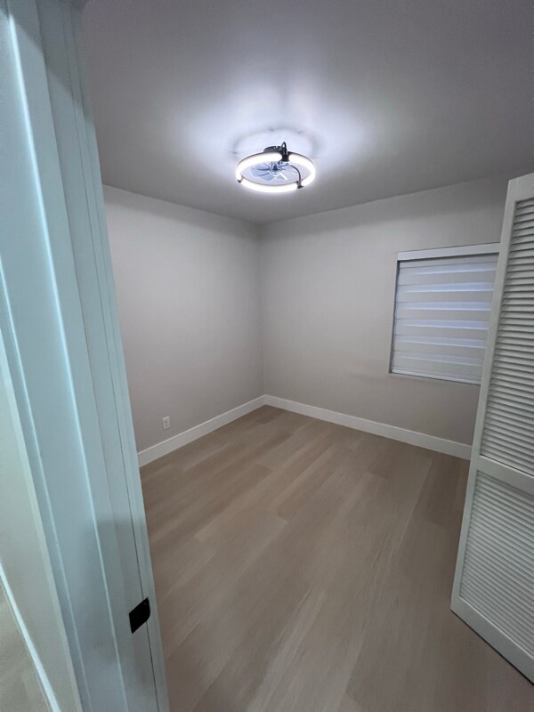 Building Photo - 160 E 34th St