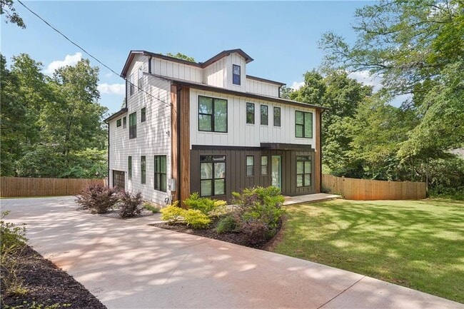 Building Photo - 3087 Alston Dr