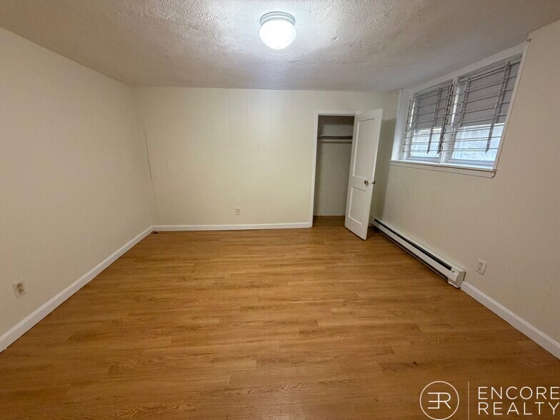 Building Photo - 123 Sutherland Rd