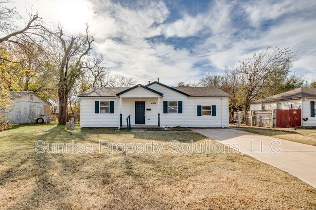 Building Photo - 4424 SE 38th St