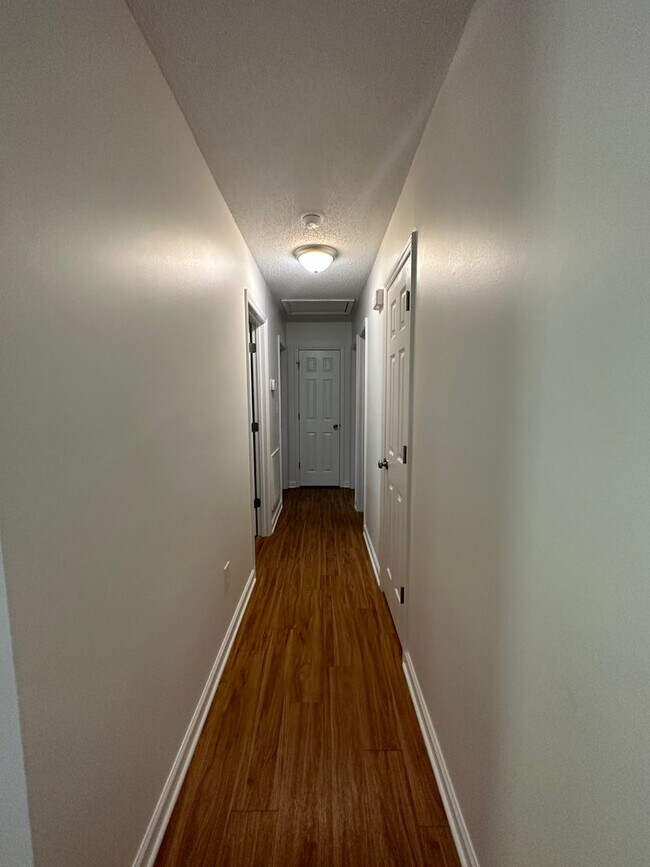 Building Photo - 3 bedroom close to Downtown Wendell