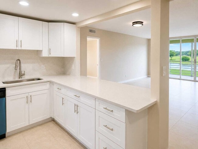 Building Photo - 2681 S Course Dr