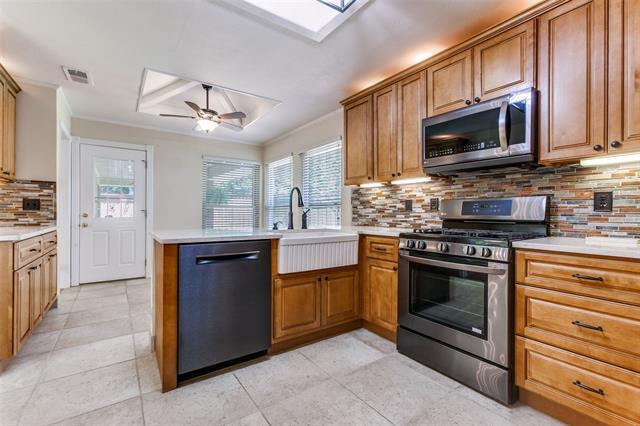 Building Photo - 2514 Golden Oaks Dr