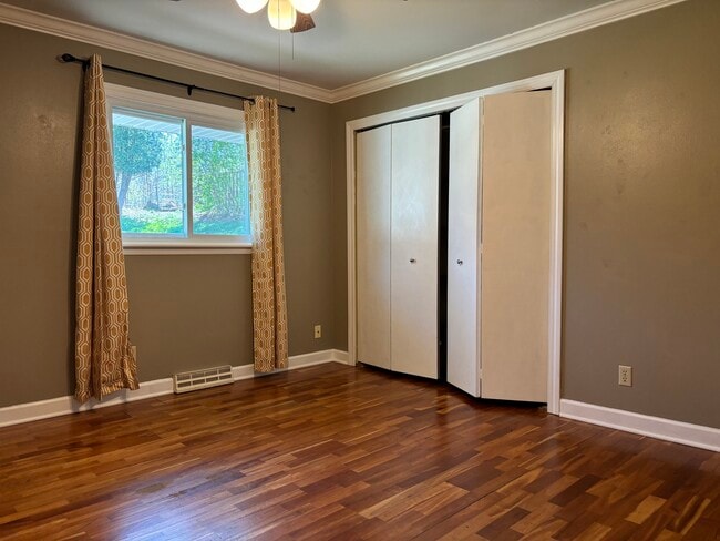 Building Photo - 2421 White Oak Trail