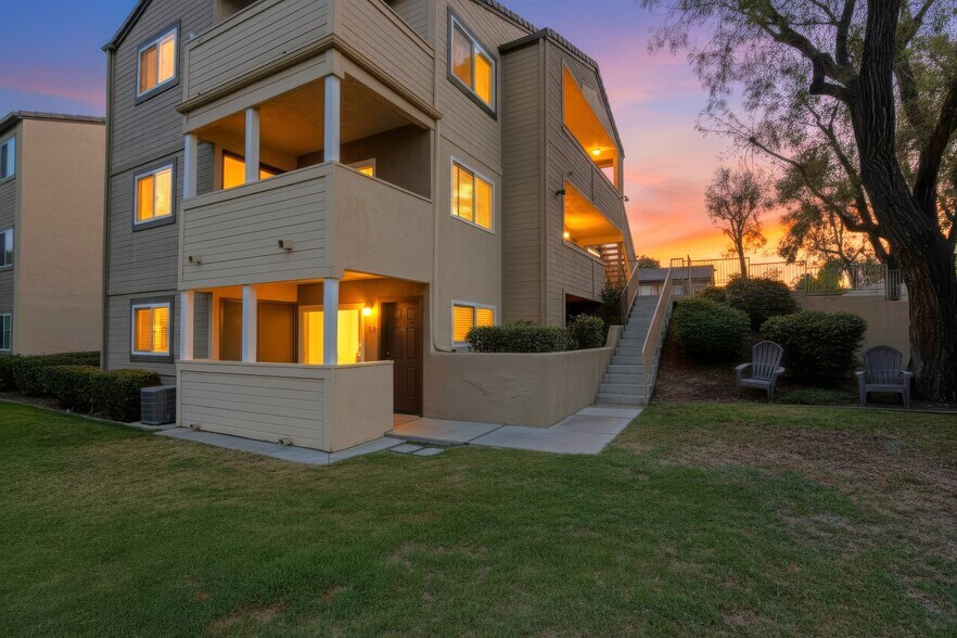 Building Photo - 5046 Los Morros Way