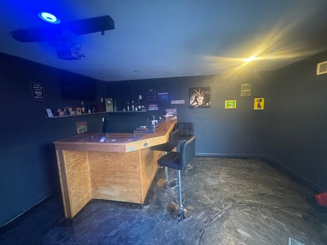 Building Photo - 6437 Dawn Dr