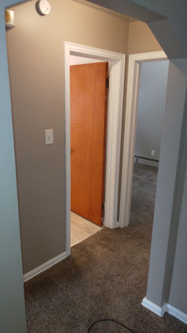 Building Photo - 2/1 brick Home CALL DIANA FOR A SHOWING AT...