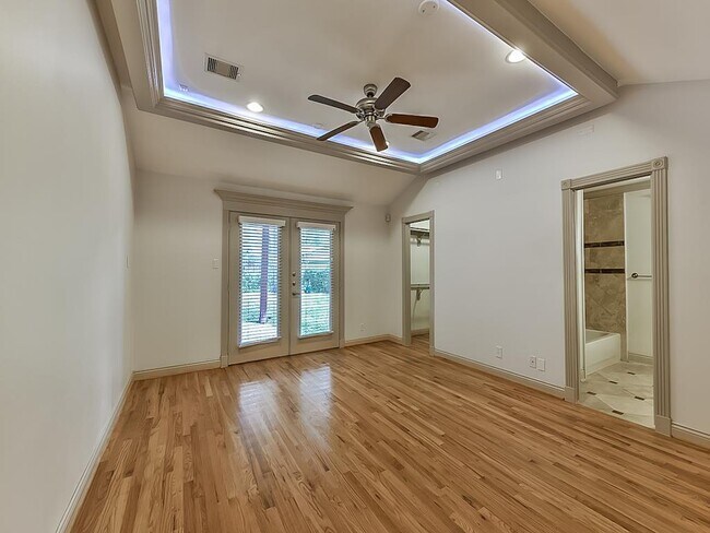 Building Photo - 5238 Ariel St