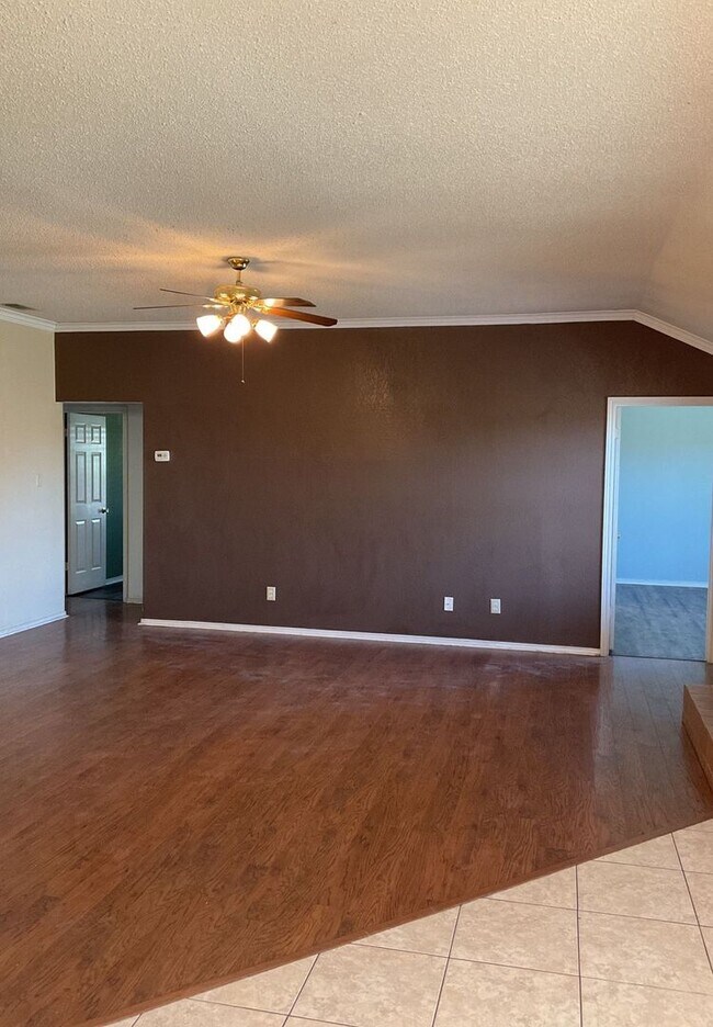 Building Photo - 4705 Colby Dr
