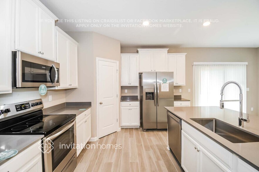 Building Photo - 6268 Starlight Dr