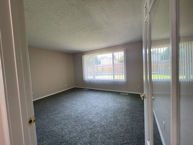 Building Photo - 8125 W Imnaha Ave