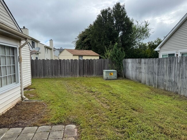 Building Photo - LANDSTOWN MEADOWS_Three Bedroom Ranch