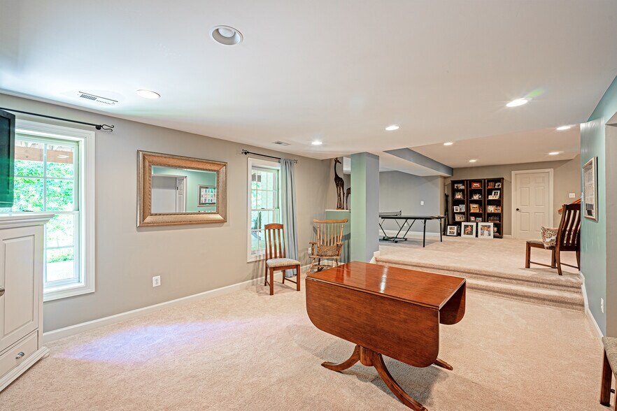 Building Photo - 47333 Middle Bluff Pl