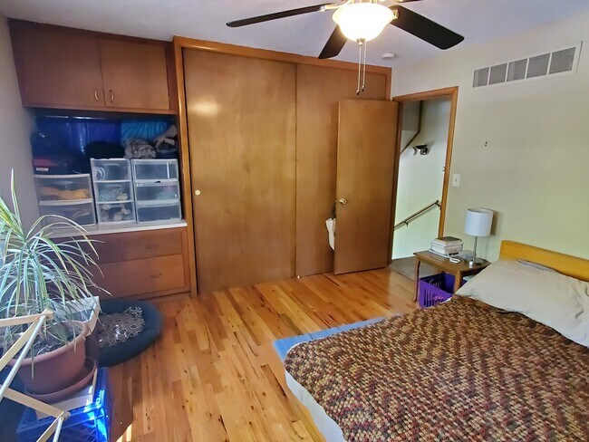 Building Photo - 3222 Cardinal Dr