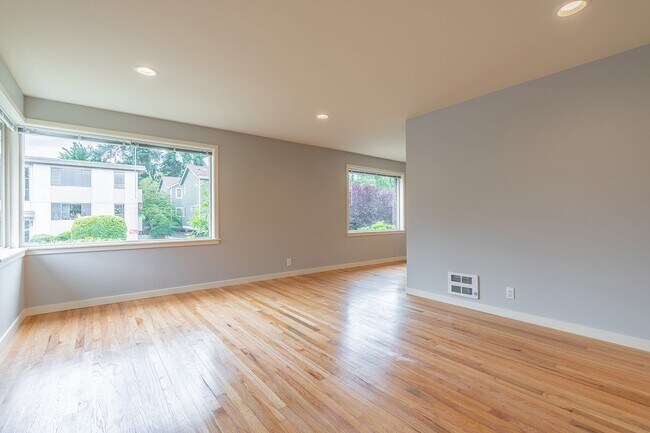 Building Photo - 3019 NW 85th St
