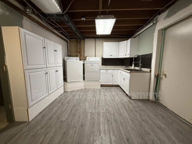 Building Photo - 1278 Valley Rd