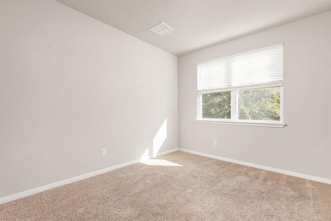 Building Photo - 179 Jayden Dr
