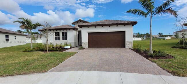 Primary Photo - 2355 SE 24th Ct