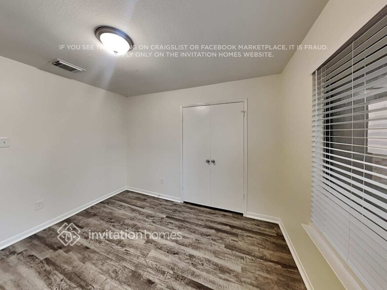 Building Photo - 9207 Prairie Trails Dr