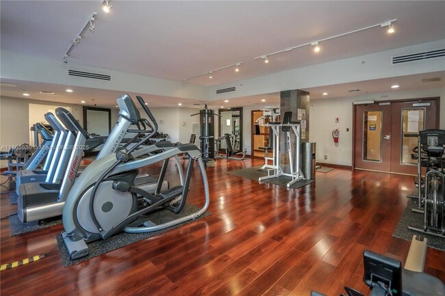 Building Photo - $3,100MONTHLY;3300 NE 191ST STREET #1106 A...