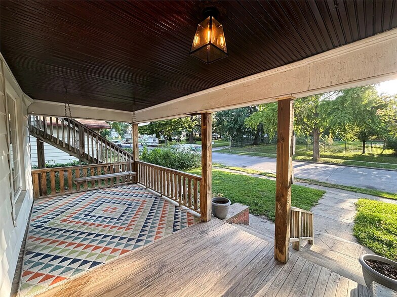 Building Photo - 1171 21st St