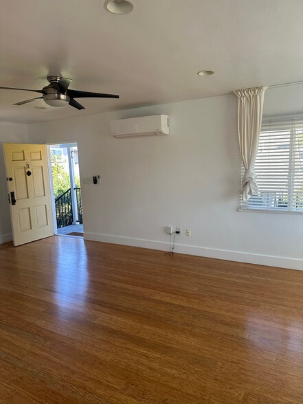 Building Photo - 3358 Dale St