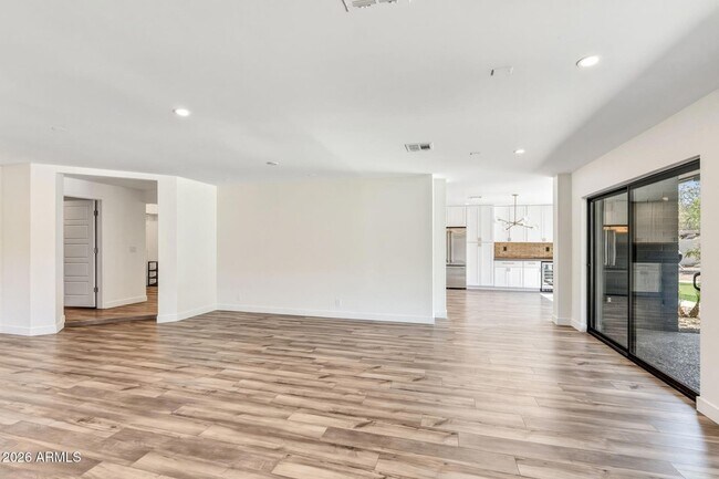 Building Photo - 9046 N 28th St