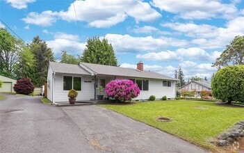 Building Photo - LOW RENT!Beautiful 4Bed2Bath House!PRIME h...