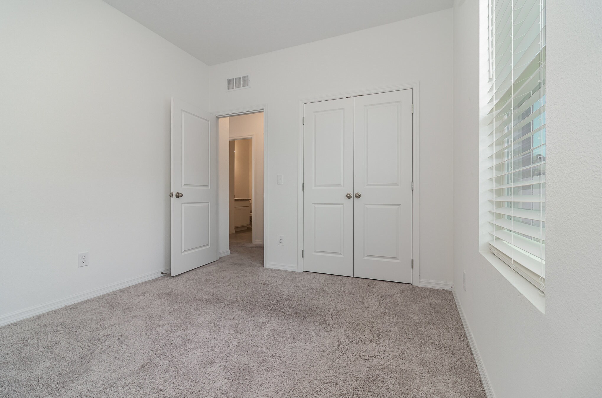Building Photo - 5876 Bovine Dr