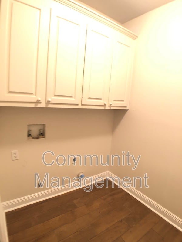 Building Photo - 25857 Linwood Rd