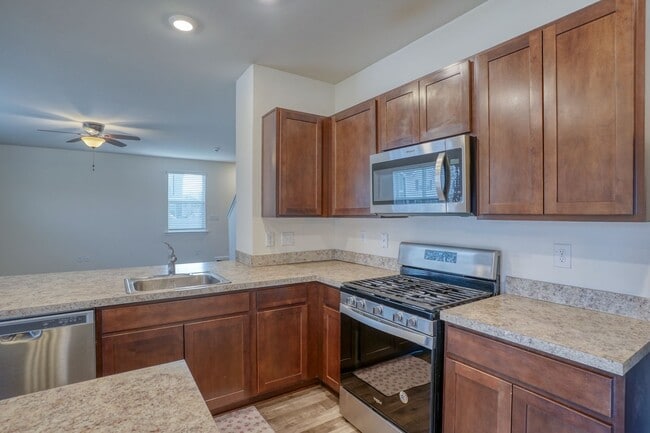 Building Photo - 67 Bostick Ln