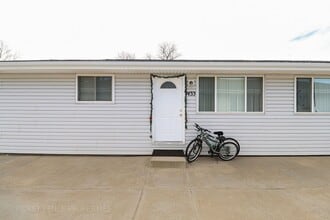 Building Photo - 3 bedroom Apartment in Loveland! MOVE-IN SPECIAL!