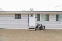 Building Photo - 3 bedroom Apartment in Loveland! MOVE-IN SPECIAL!