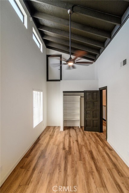 Building Photo - 313 Diamond