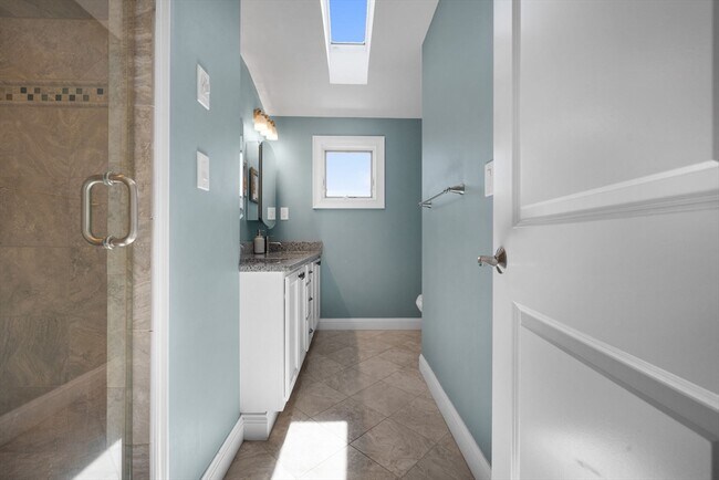 Building Photo - 12 Revere Pl