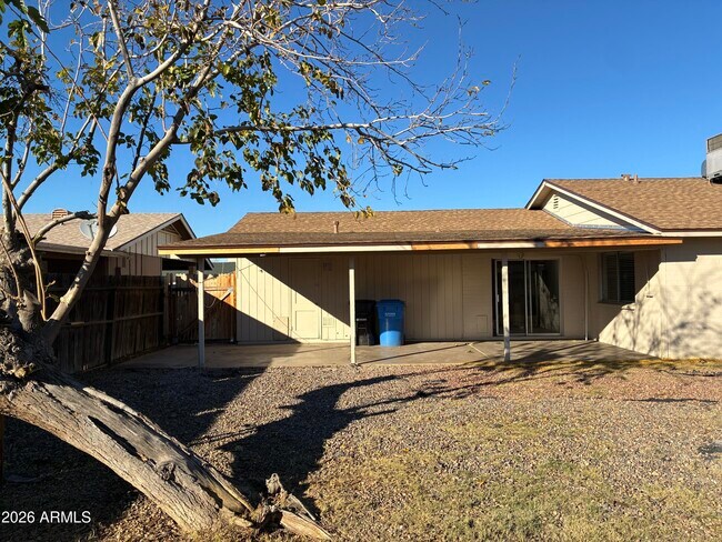 Building Photo - 8819 W Roma Ave