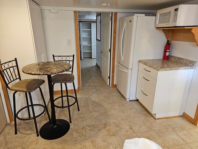 Building Photo - 9701 Fairway Ave