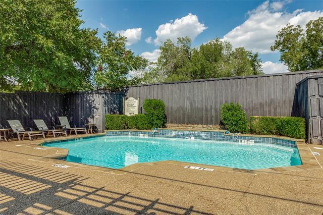 Building Photo - 4744 Bradford Dr