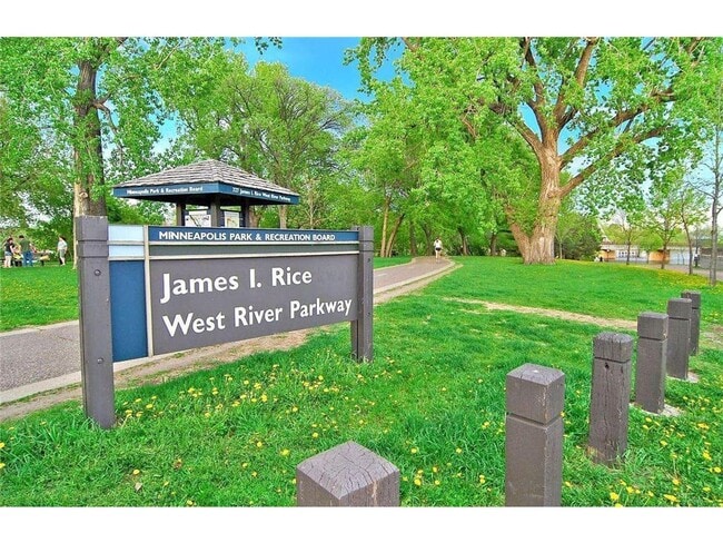 Building Photo - 748 N 3rd St