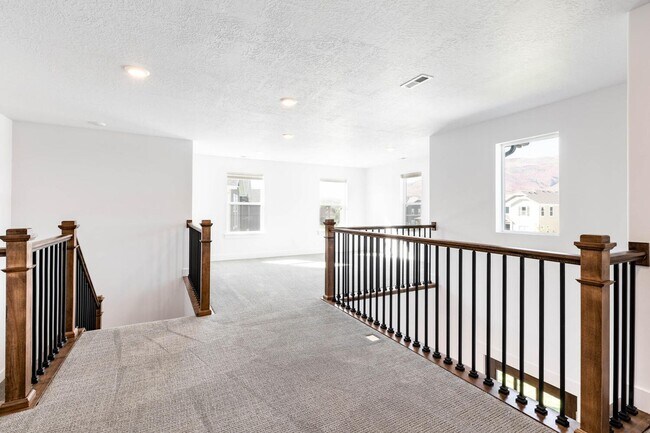 Building Photo - Stunning Modern Home in Charming Midway – ...