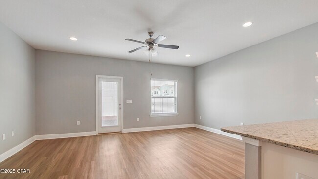 Building Photo - 7471 Shadow Lake Dr